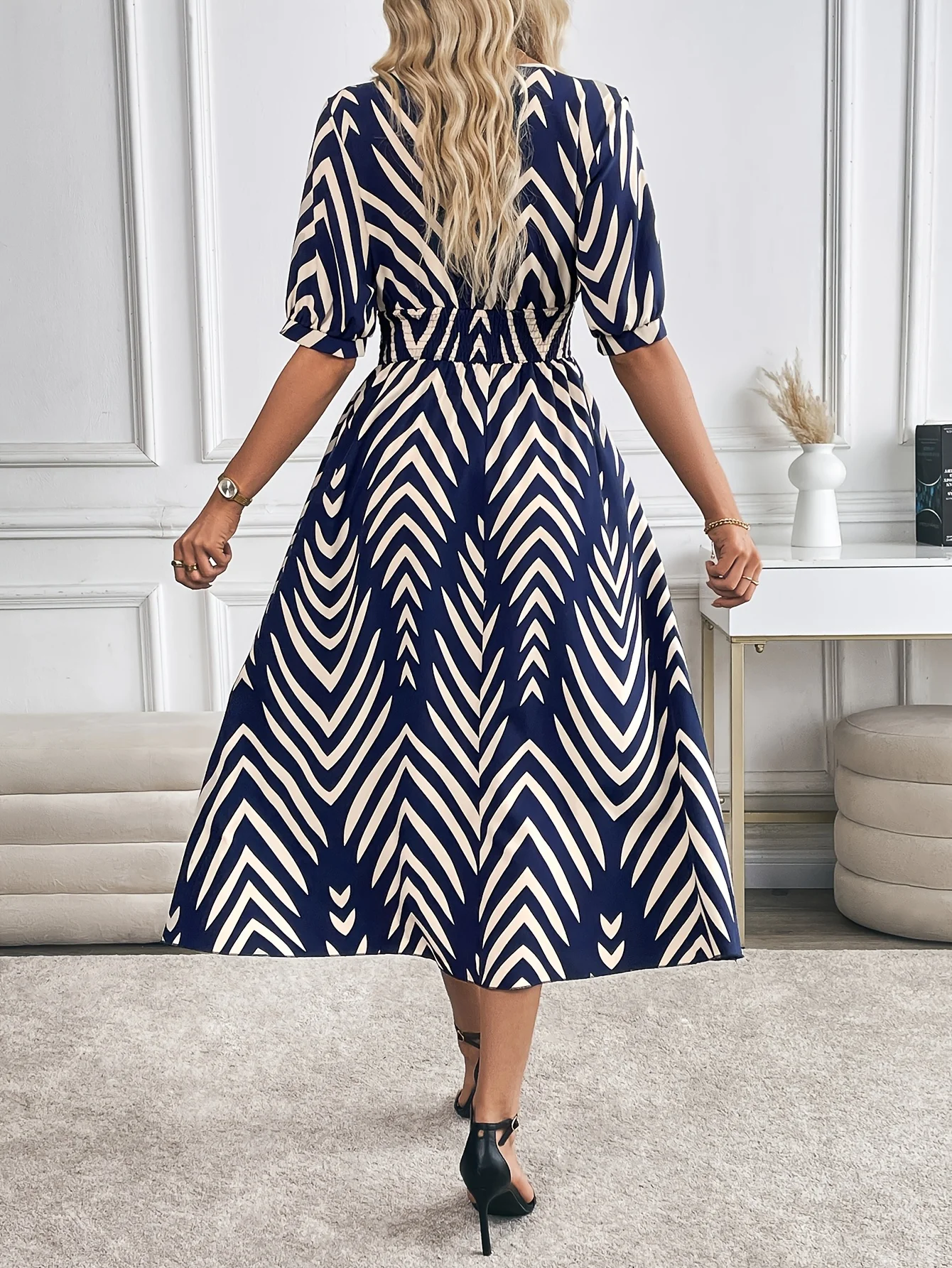 Navy Geometric V Neck Short Sleeve Maxi Dress - Image 2